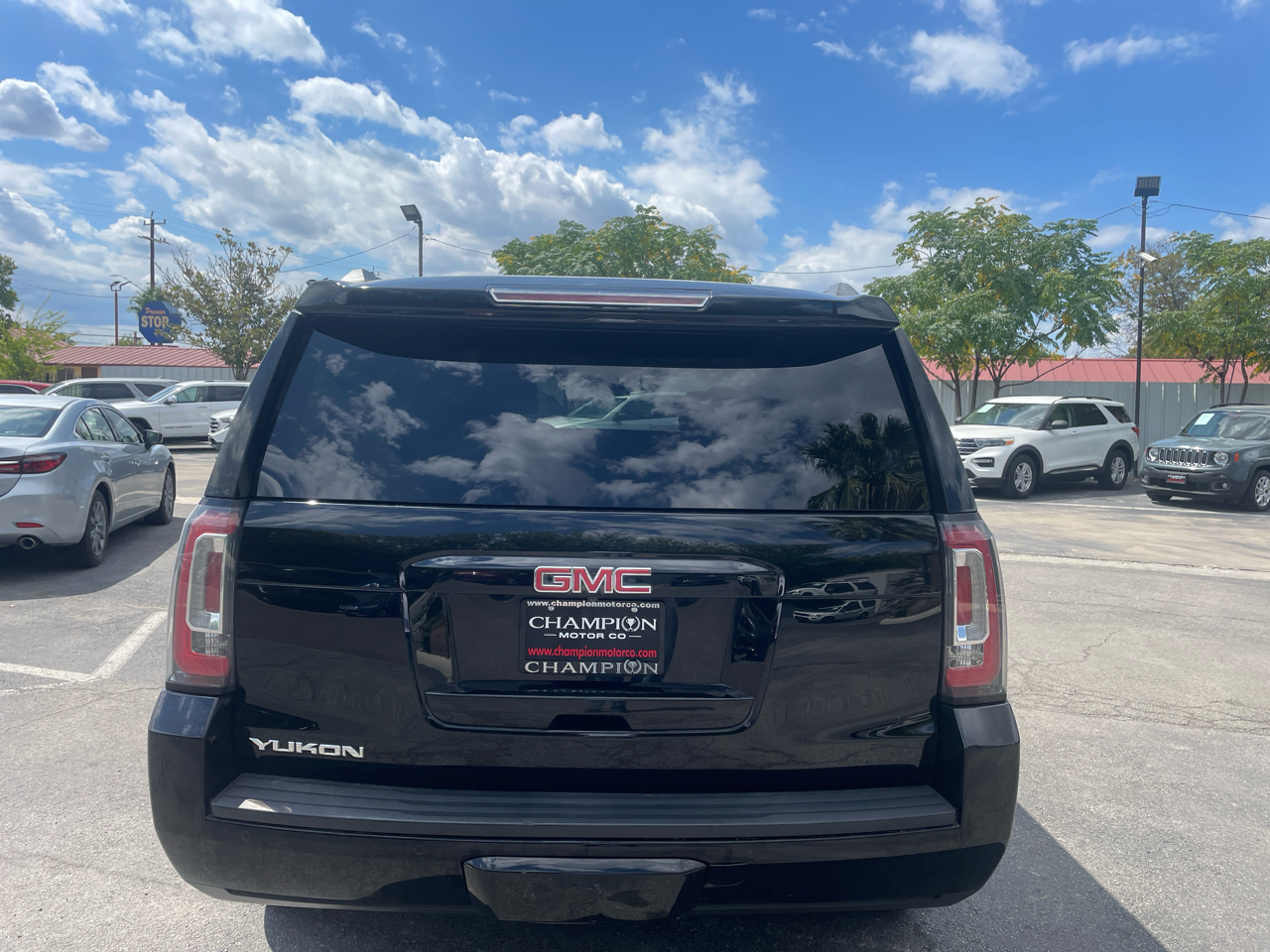GMC Yukon 2WD 4dr SLE 2019 GMC Yukon 2WD 4dr SLE 2019