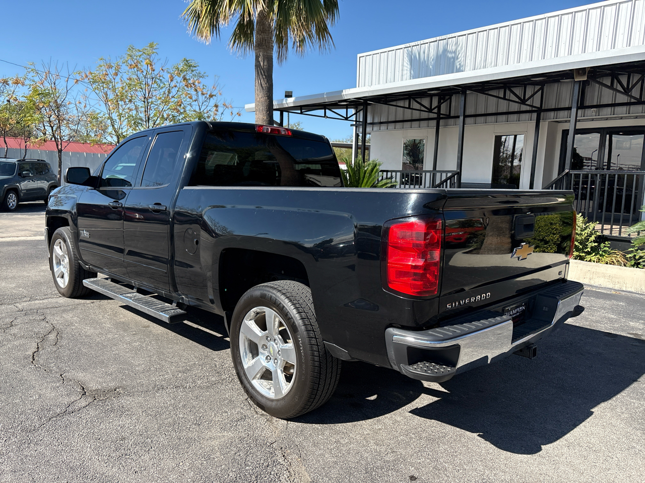 Chevrolet Silverado 1500 2WD Double Cab 143.5" LT w/1LT 2016