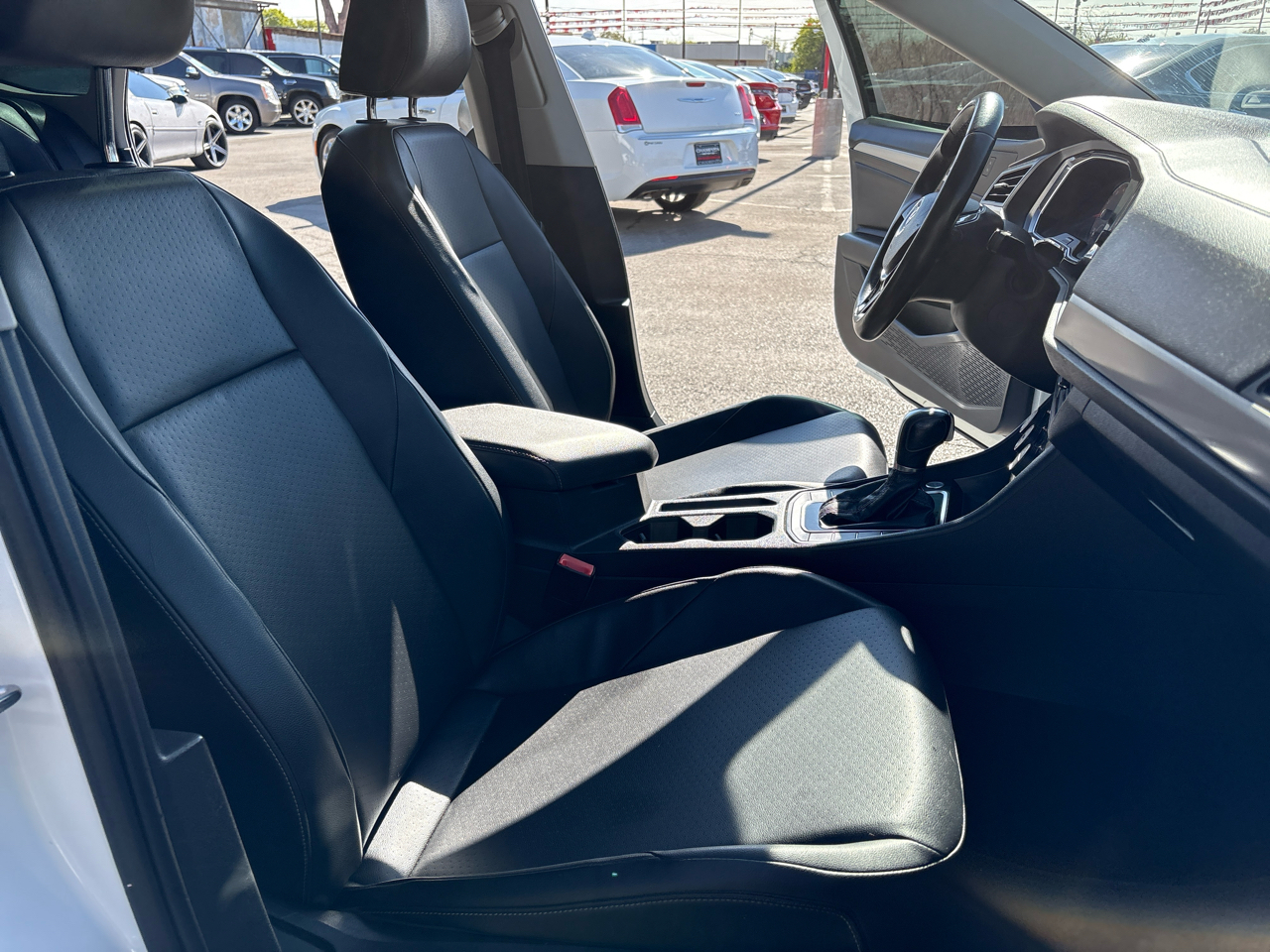 Volkswagen Jetta R-Line Auto w/SULEV 2019