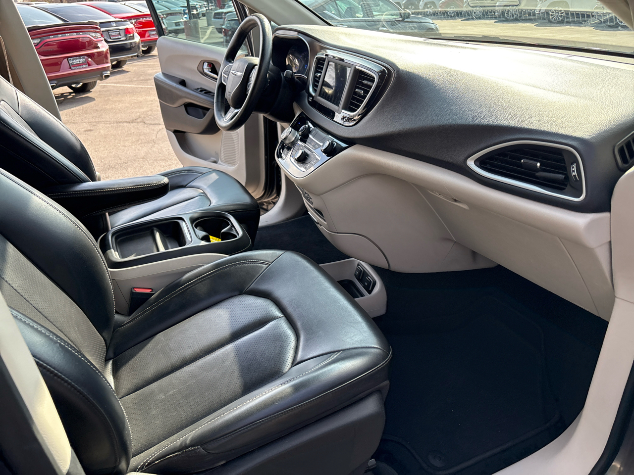 Chrysler Voyager LXI FWD 2021