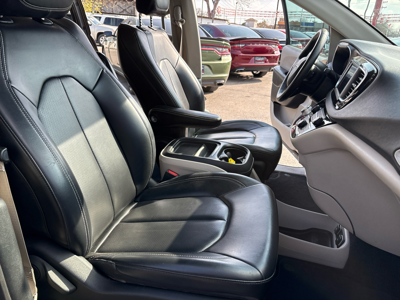 Chrysler Voyager LXI FWD 2021