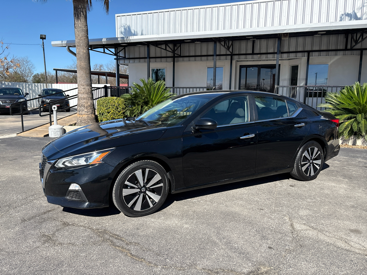 Nissan Altima 2.5 SV Sedan 2021