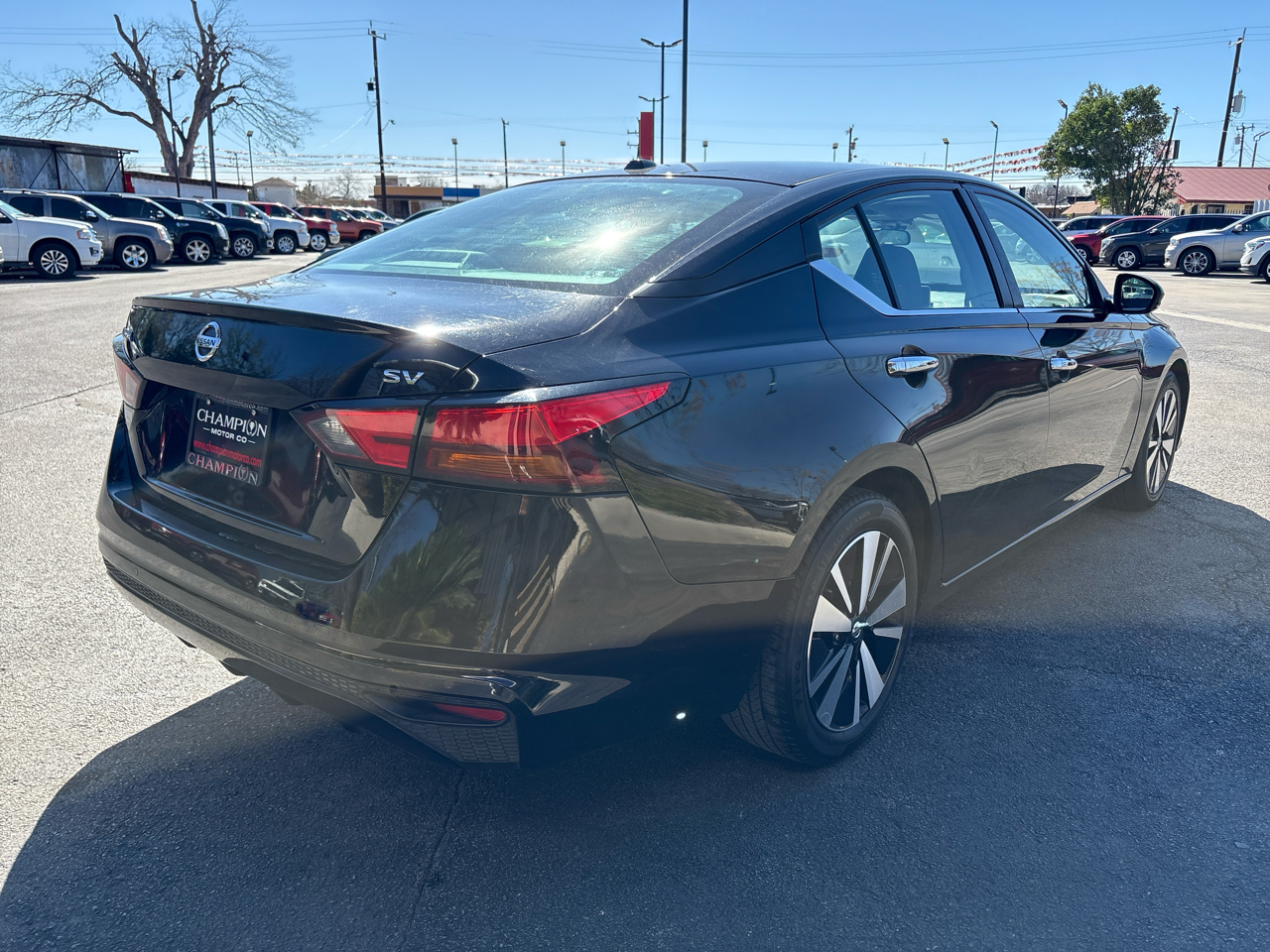Nissan Altima 2.5 SV Sedan 2021