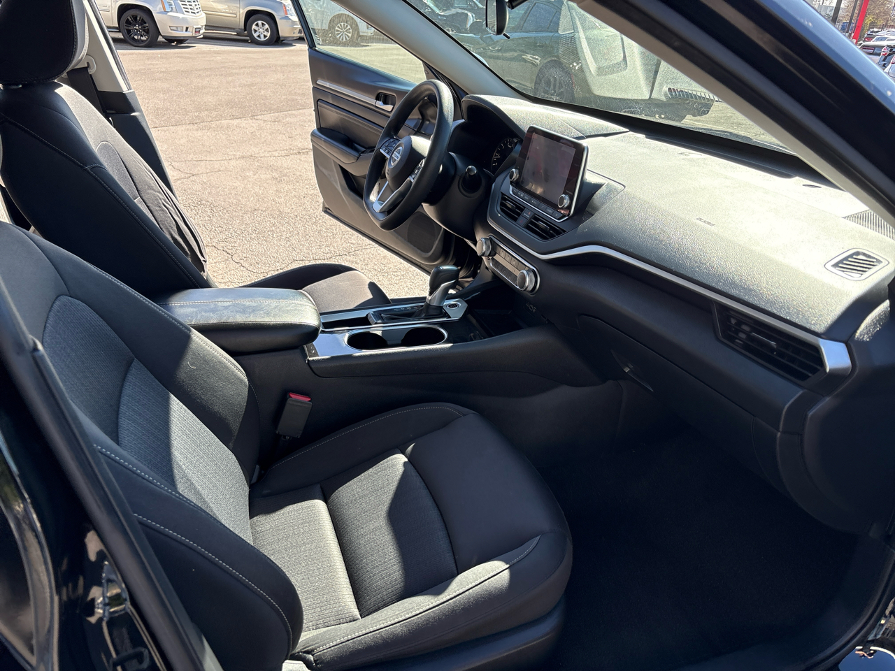 Nissan Altima 2.5 SV Sedan 2021