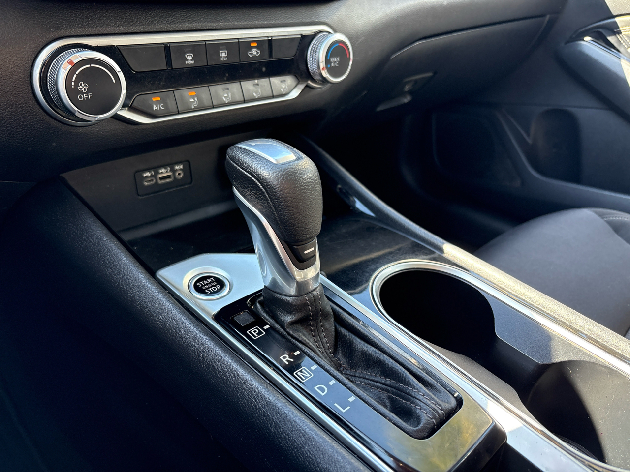 Nissan Altima 2.5 SV Sedan 2021