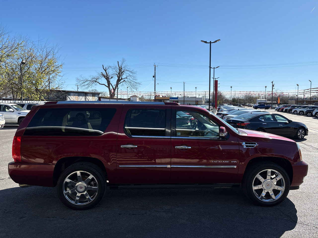 Cadillac Escalade ESV 2WD 4dr Premium 2011