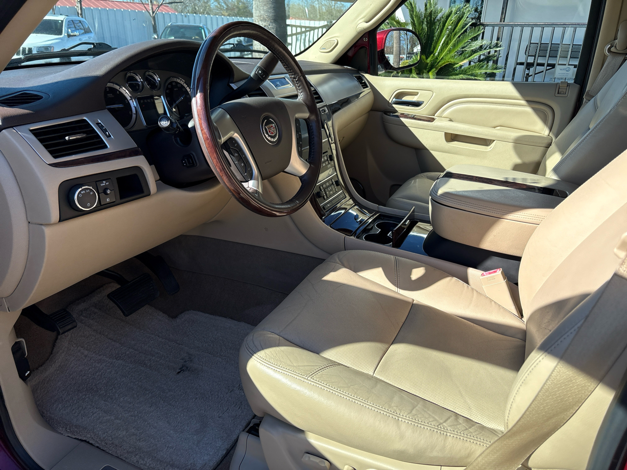 Cadillac Escalade ESV 2WD 4dr Premium 2011