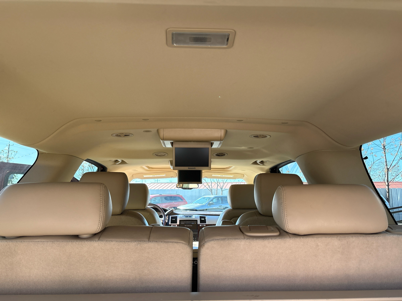 Cadillac Escalade ESV 2WD 4dr Premium 2011