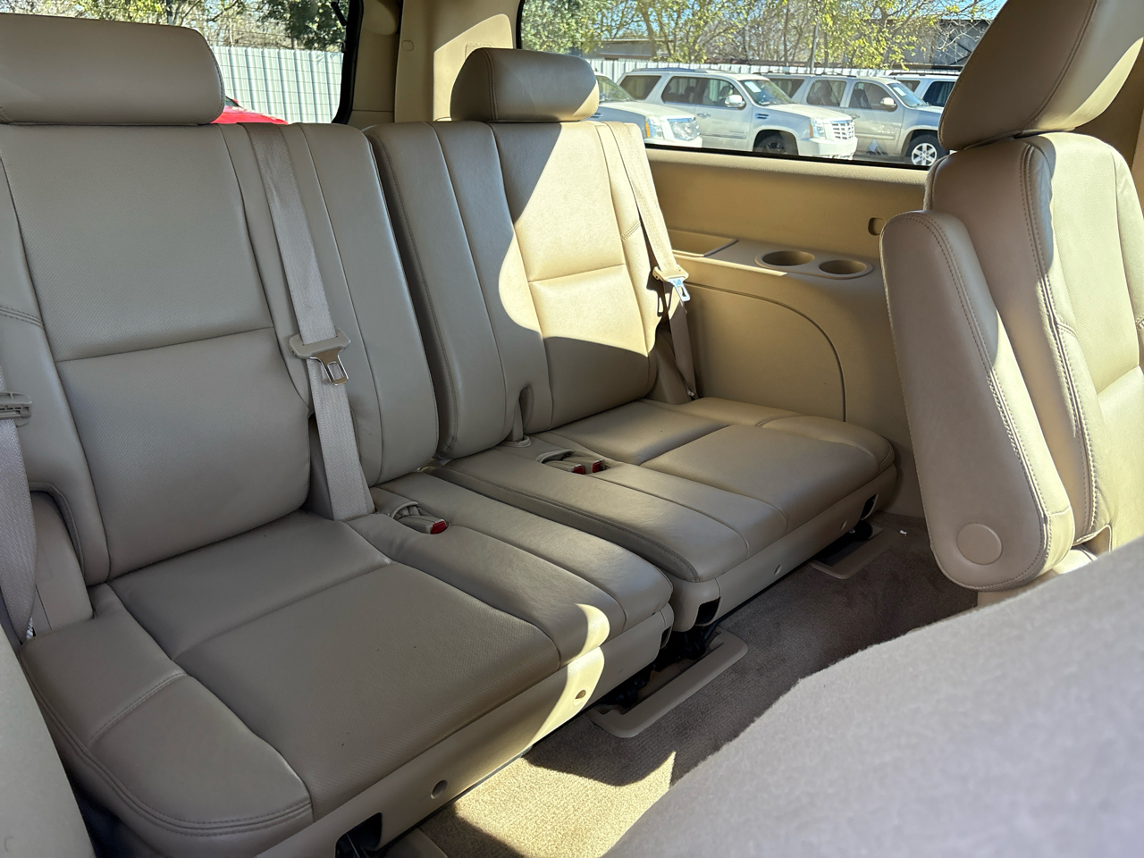 Cadillac Escalade ESV 2WD 4dr Premium 2011