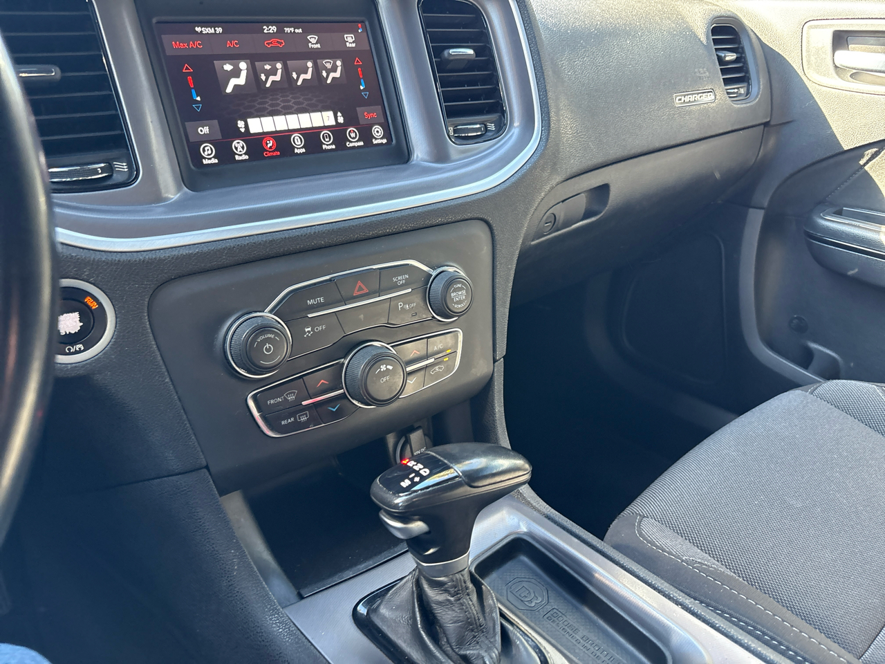 Dodge Charger SXT RWD 2020