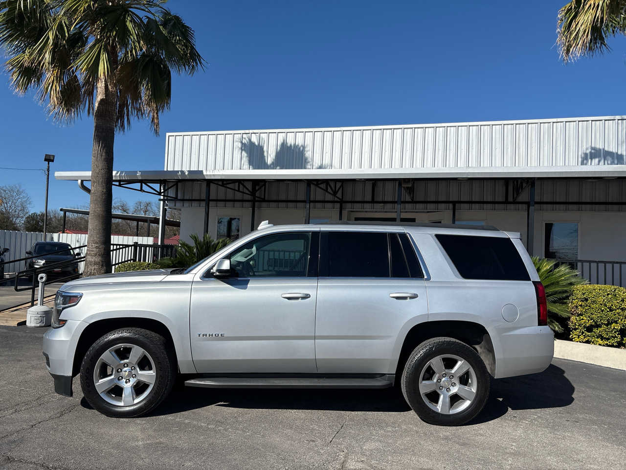 Chevrolet Tahoe 2WD 4dr LS 2020