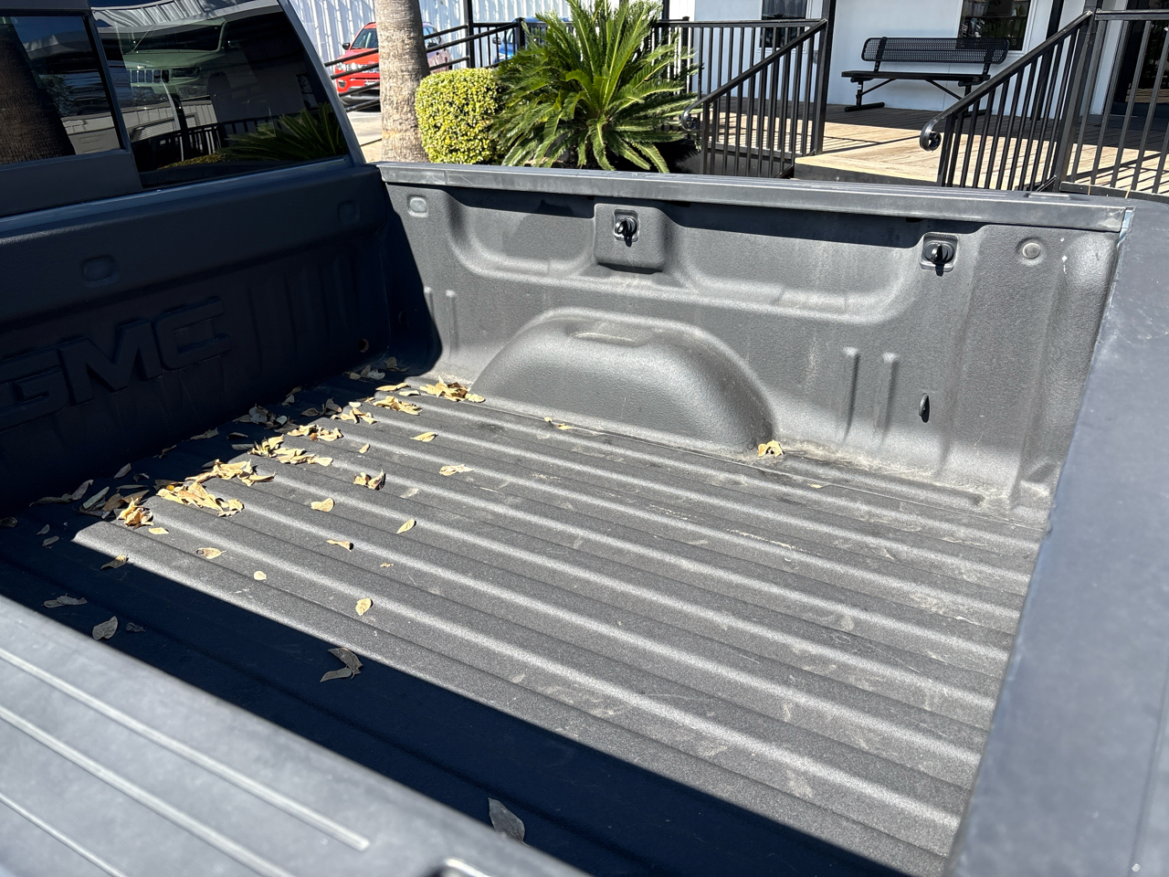 GMC Sierra 1500 2WD Crew Cab 143.5" SLT 2016