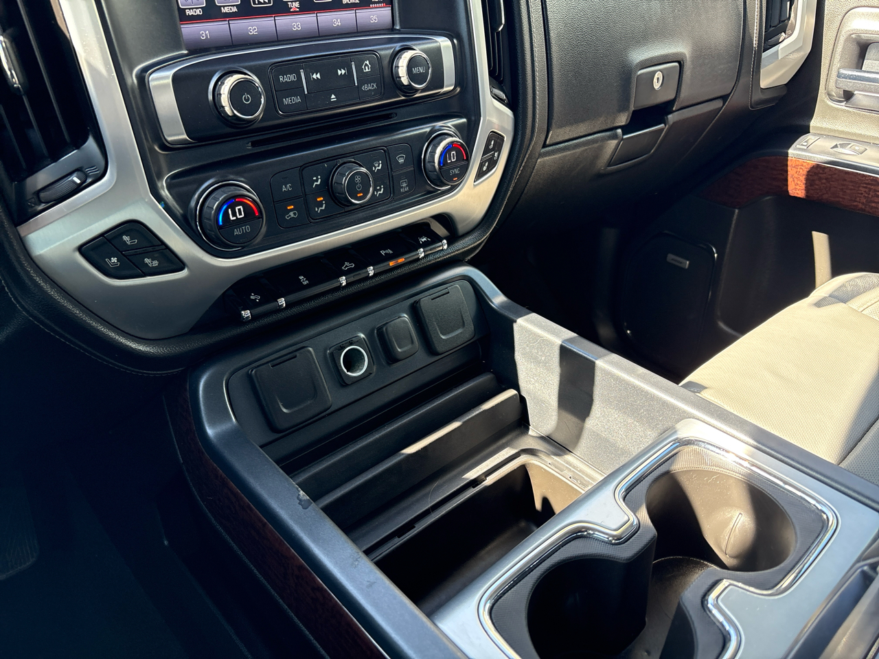 GMC Sierra 1500 2WD Crew Cab 143.5" SLT 2016