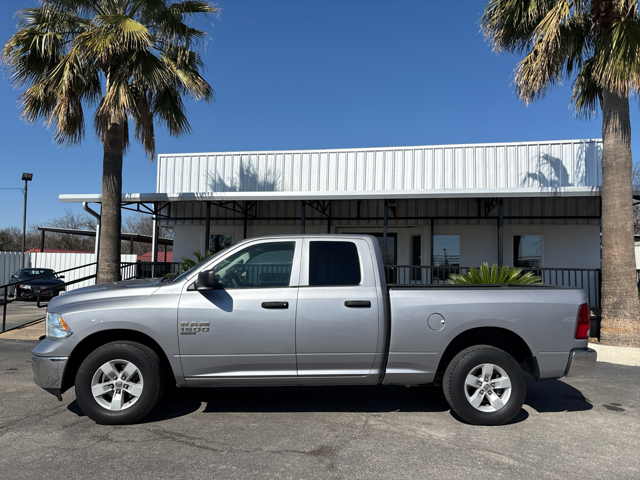 RAM 1500 Classic Tradesman 4x2 Quad Cab 6'4" Box 2019