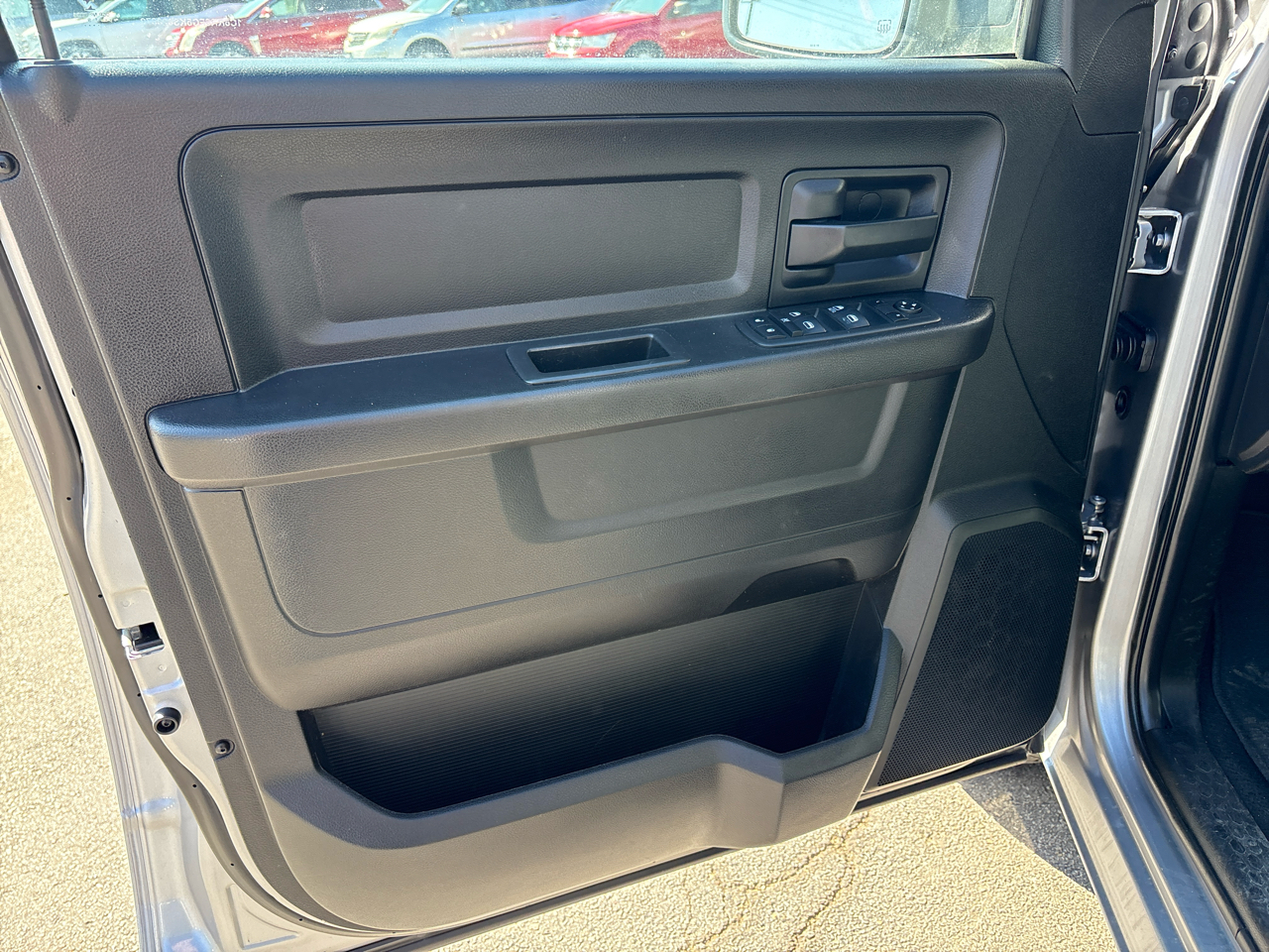 RAM 1500 Classic Tradesman 4x2 Quad Cab 6'4" Box 2019