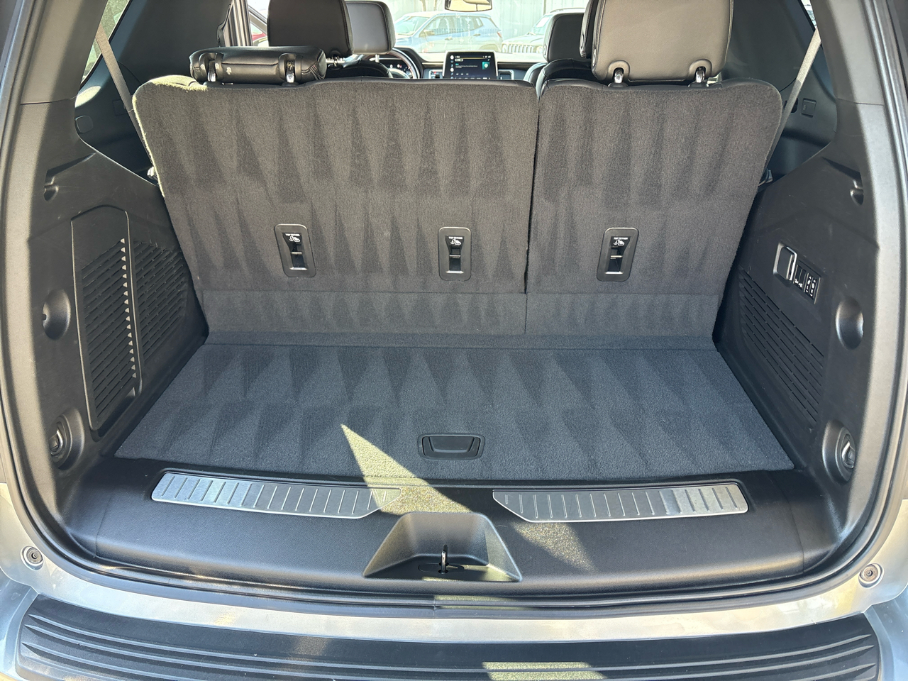 Chevrolet Tahoe 4WD 4dr RST 2022