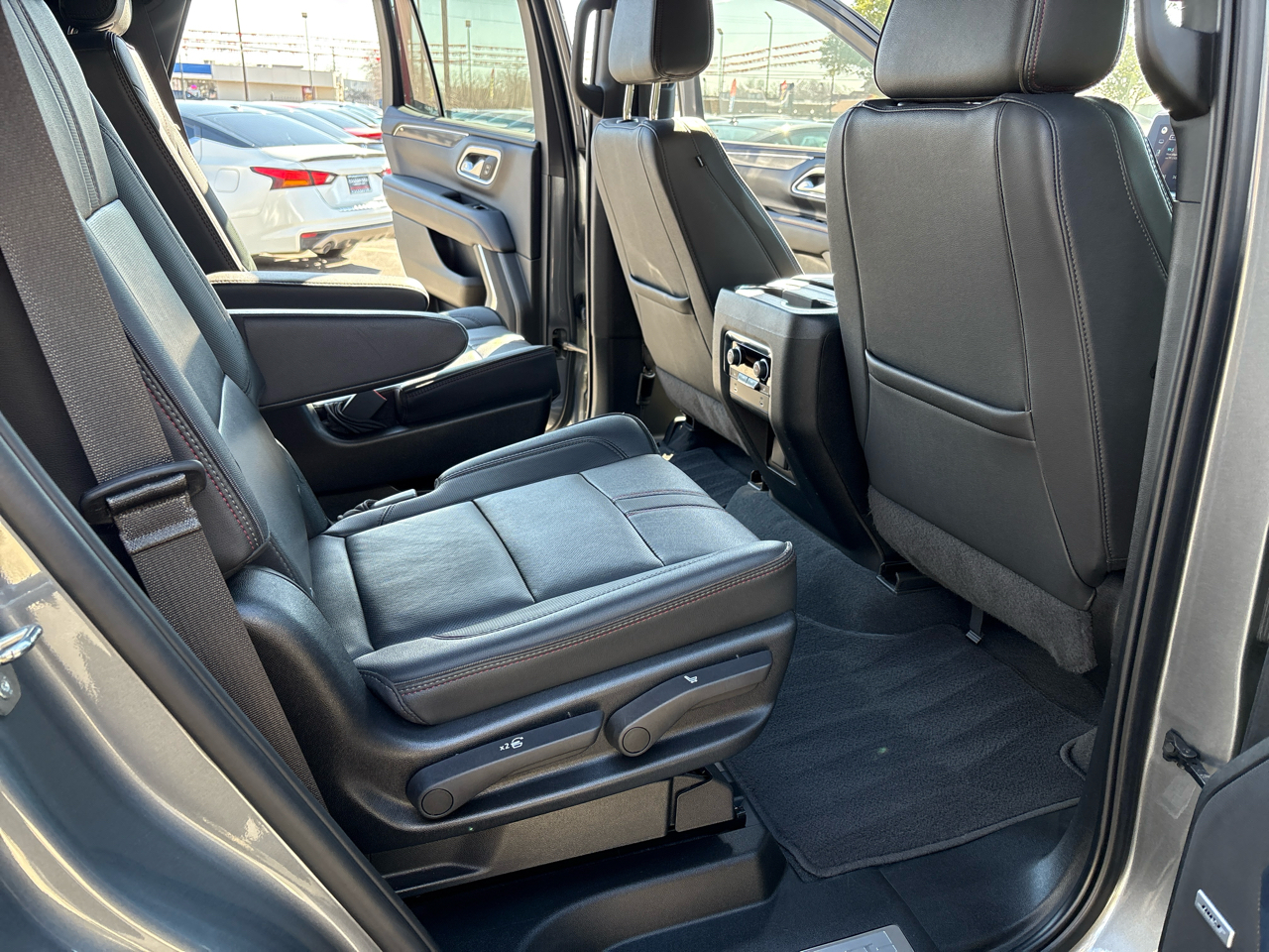 Chevrolet Tahoe 4WD 4dr RST 2022