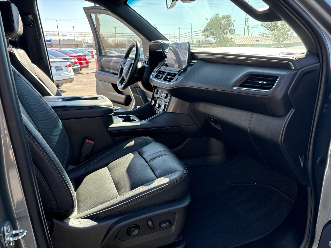 Chevrolet Tahoe 4WD 4dr RST 2022