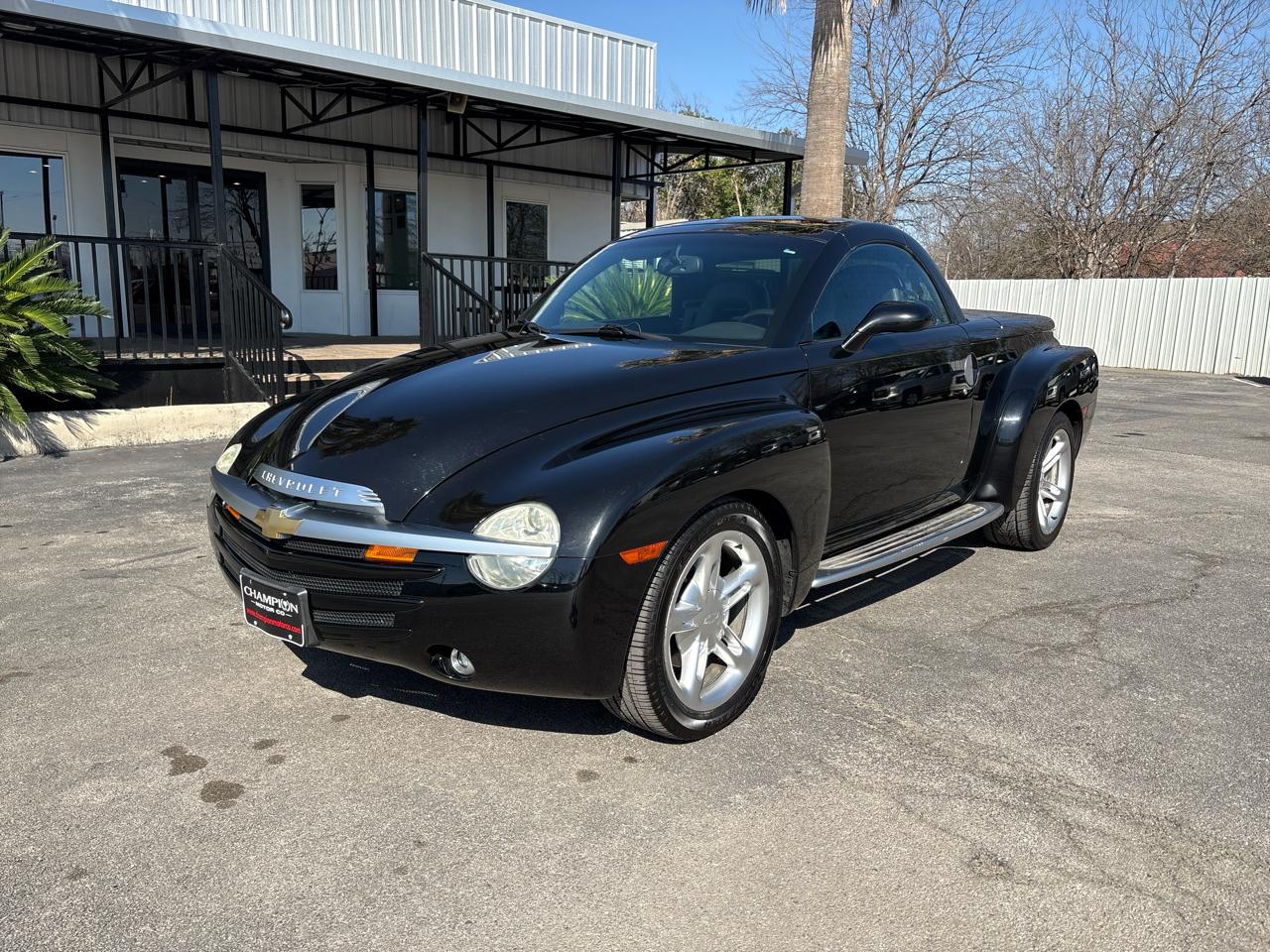 Chevrolet SSR Reg Cab 116.0" WB LS 2004