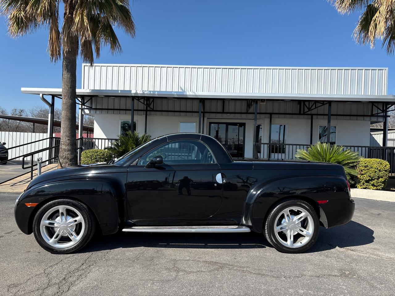 Chevrolet SSR Reg Cab 116.0" WB LS 2004