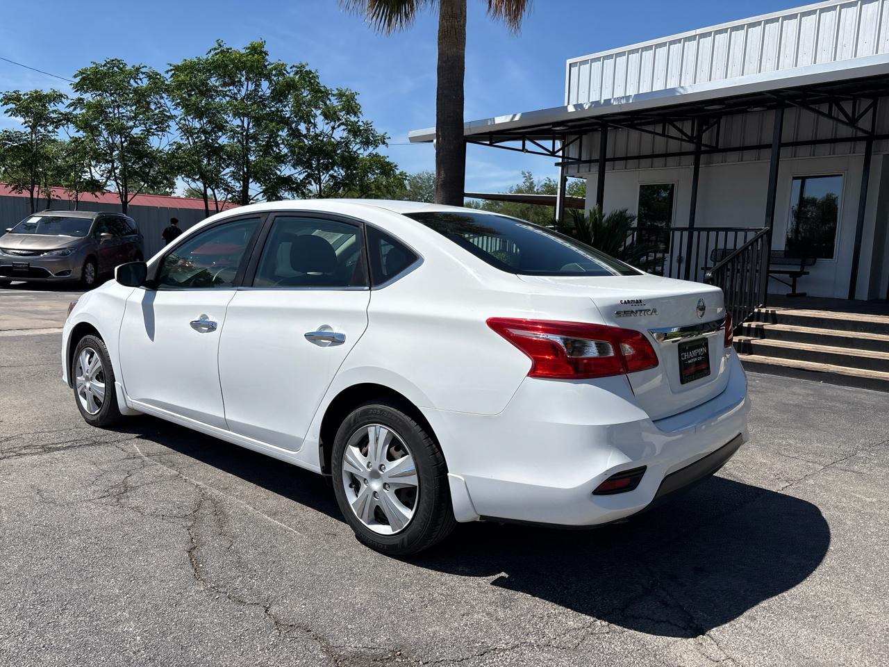 Nissan Sentra S CVT 2019