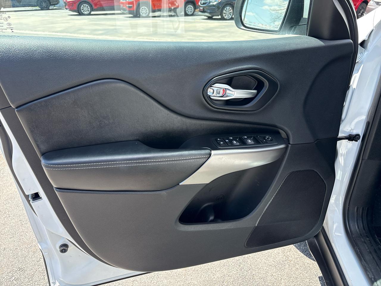 Jeep Cherokee Latitude FWD 2019