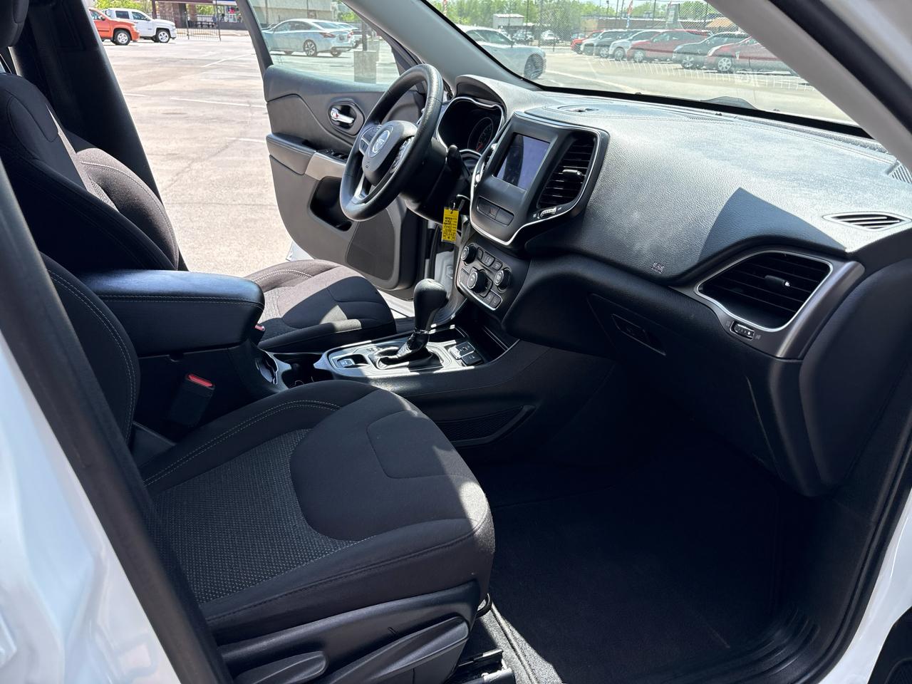 Jeep Cherokee Latitude FWD 2019