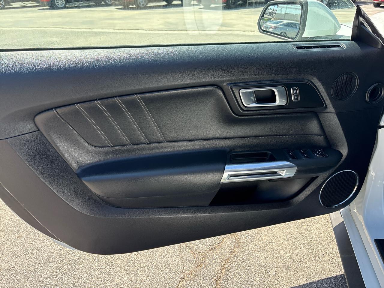 Ford Mustang EcoBoost Convertible 2019