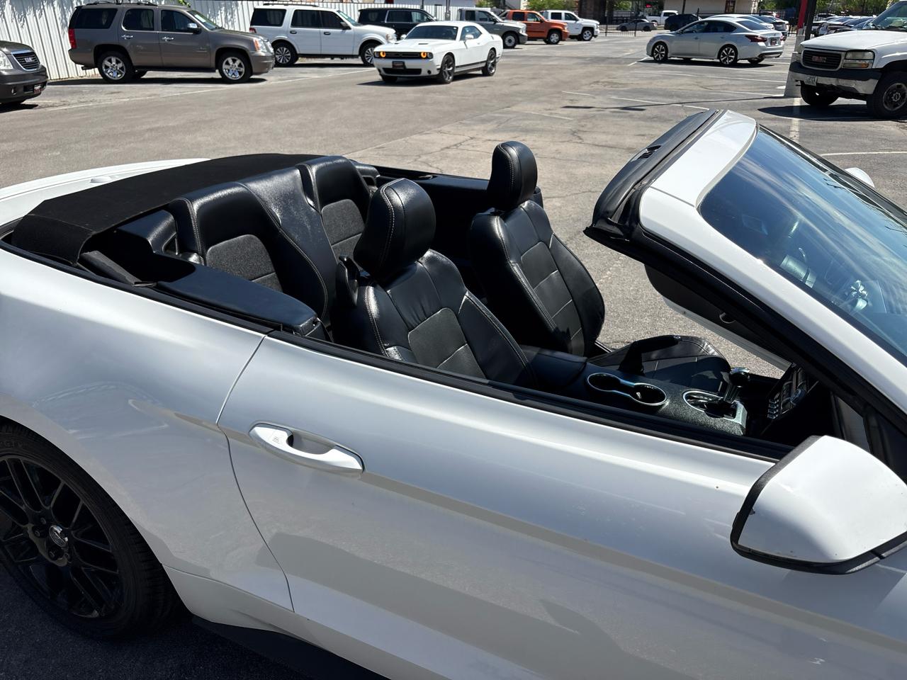 Ford Mustang EcoBoost Convertible 2019