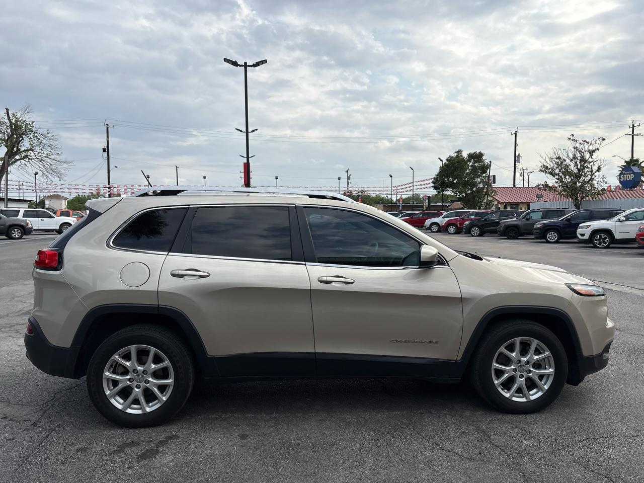 Jeep Cherokee FWD 4dr Latitude 2014