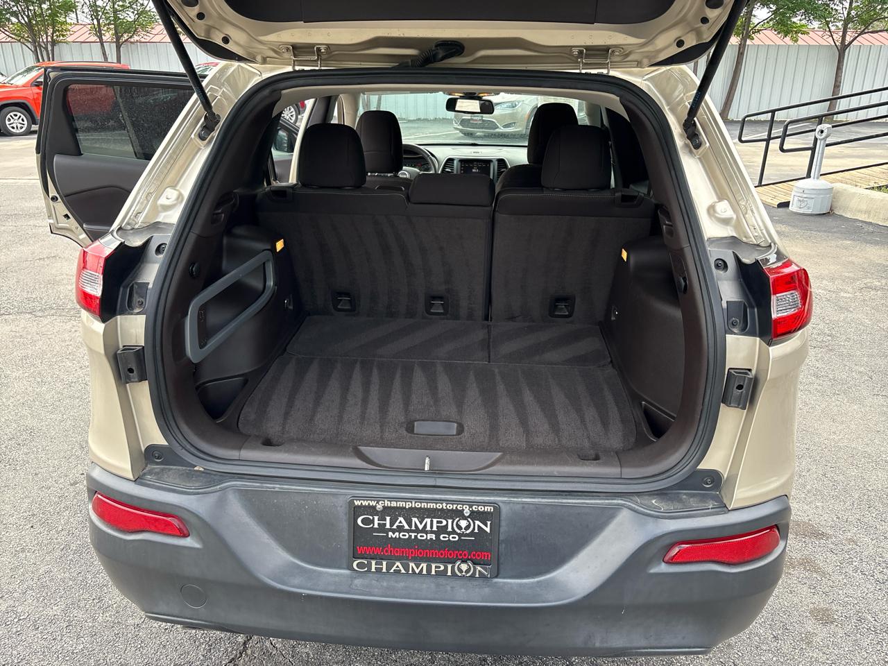 Jeep Cherokee FWD 4dr Latitude 2014