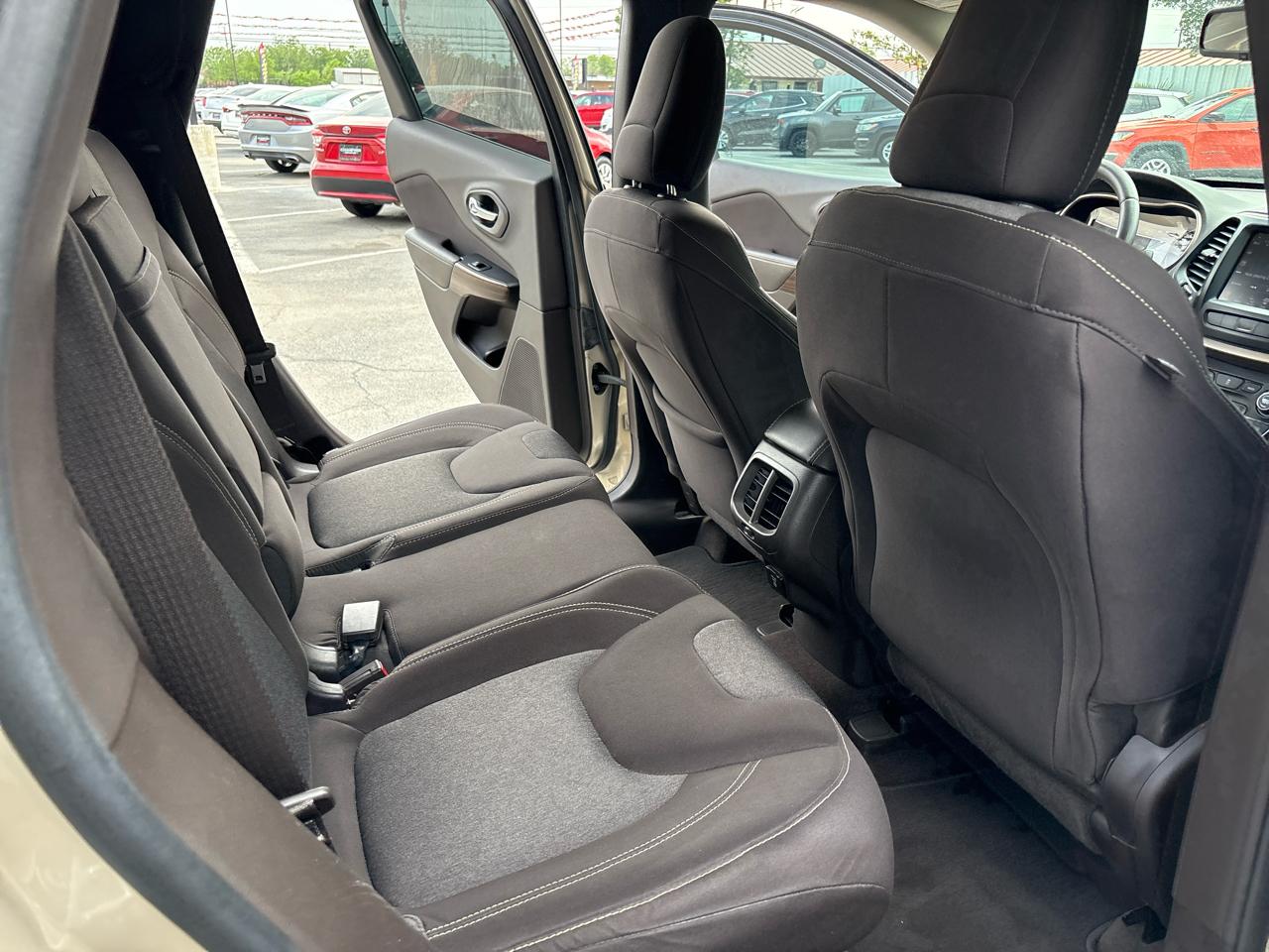 Jeep Cherokee FWD 4dr Latitude 2014