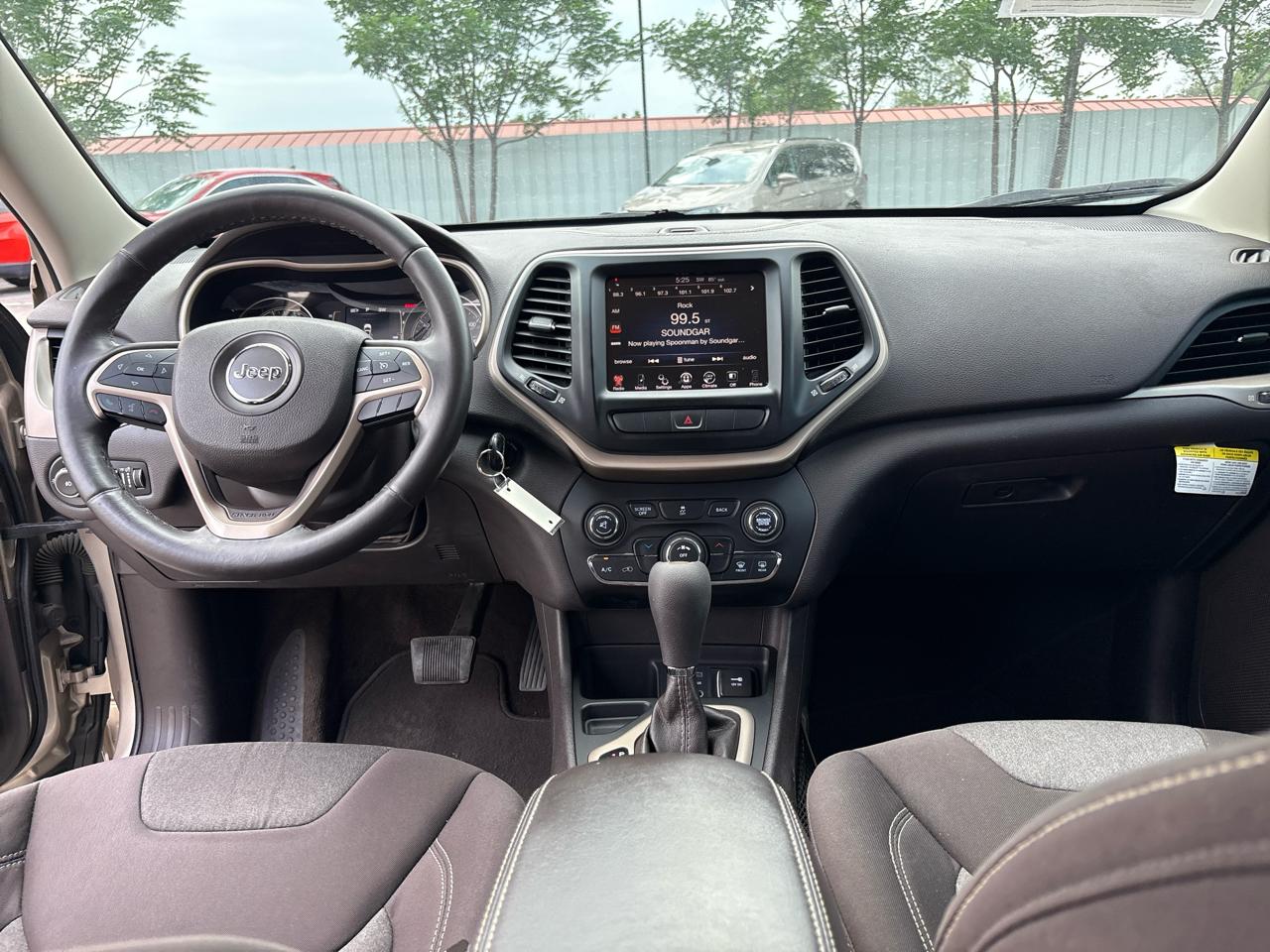Jeep Cherokee FWD 4dr Latitude 2014