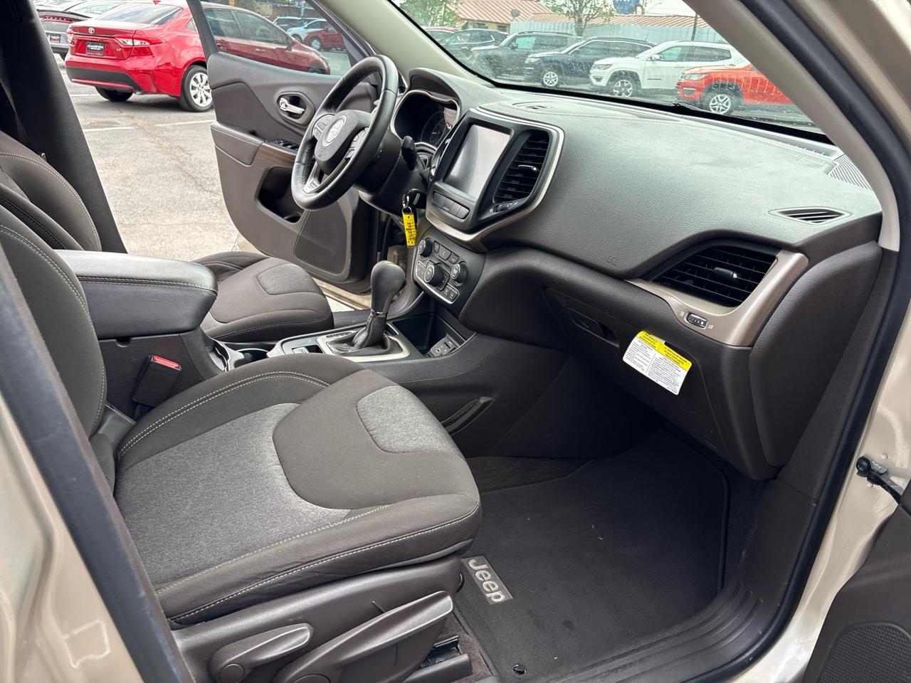 Jeep Cherokee FWD 4dr Latitude 2014