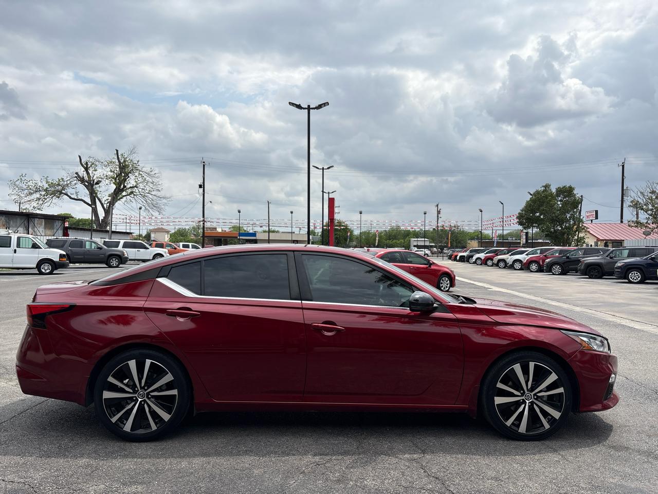 Nissan Altima 2.5 SR Sedan 2021