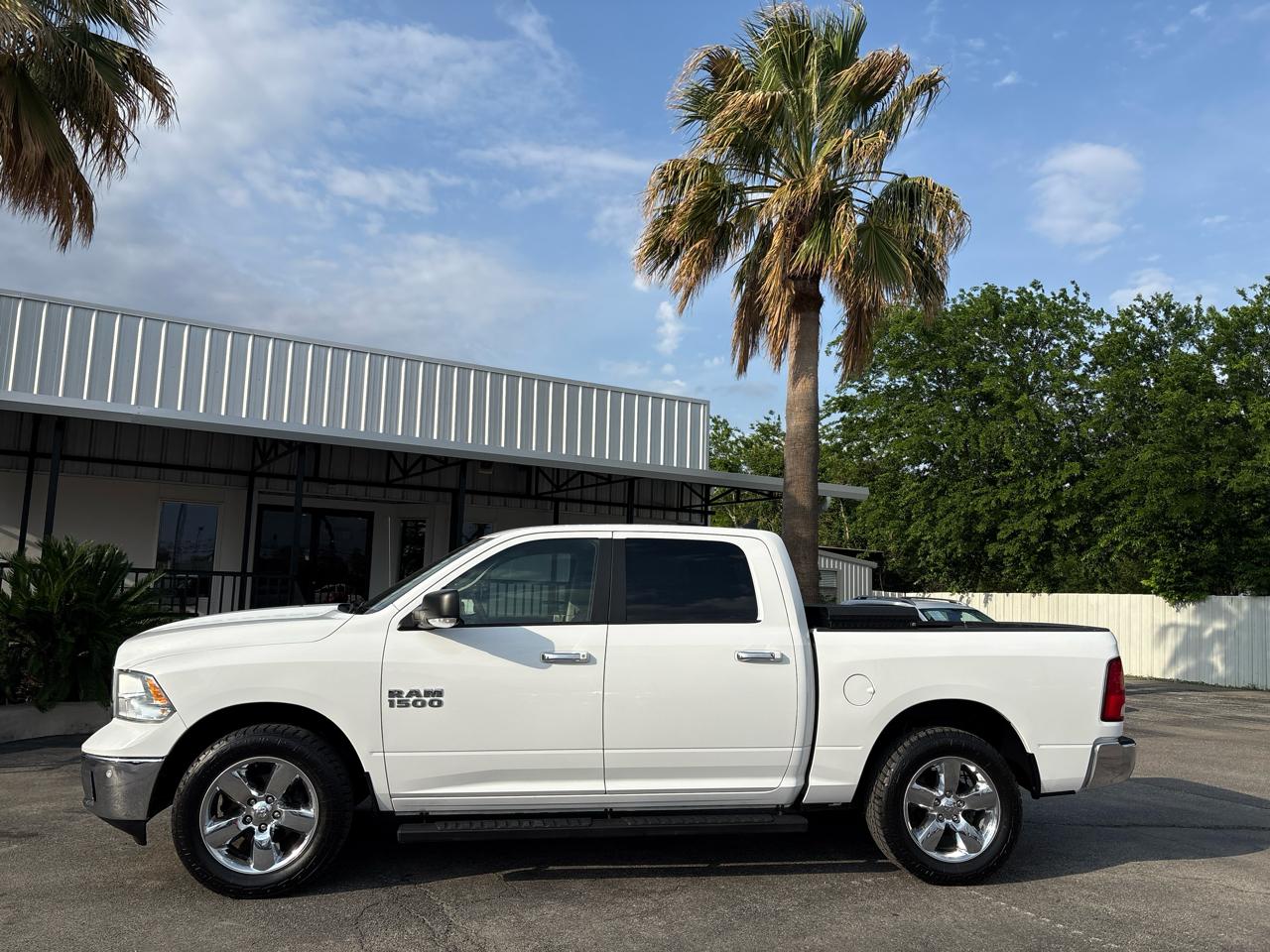RAM 1500 4WD Crew Cab 140.5" Big Horn 2016