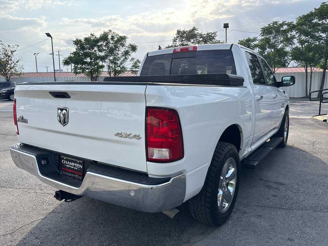 RAM 1500 4WD Crew Cab 140.5" Big Horn 2016