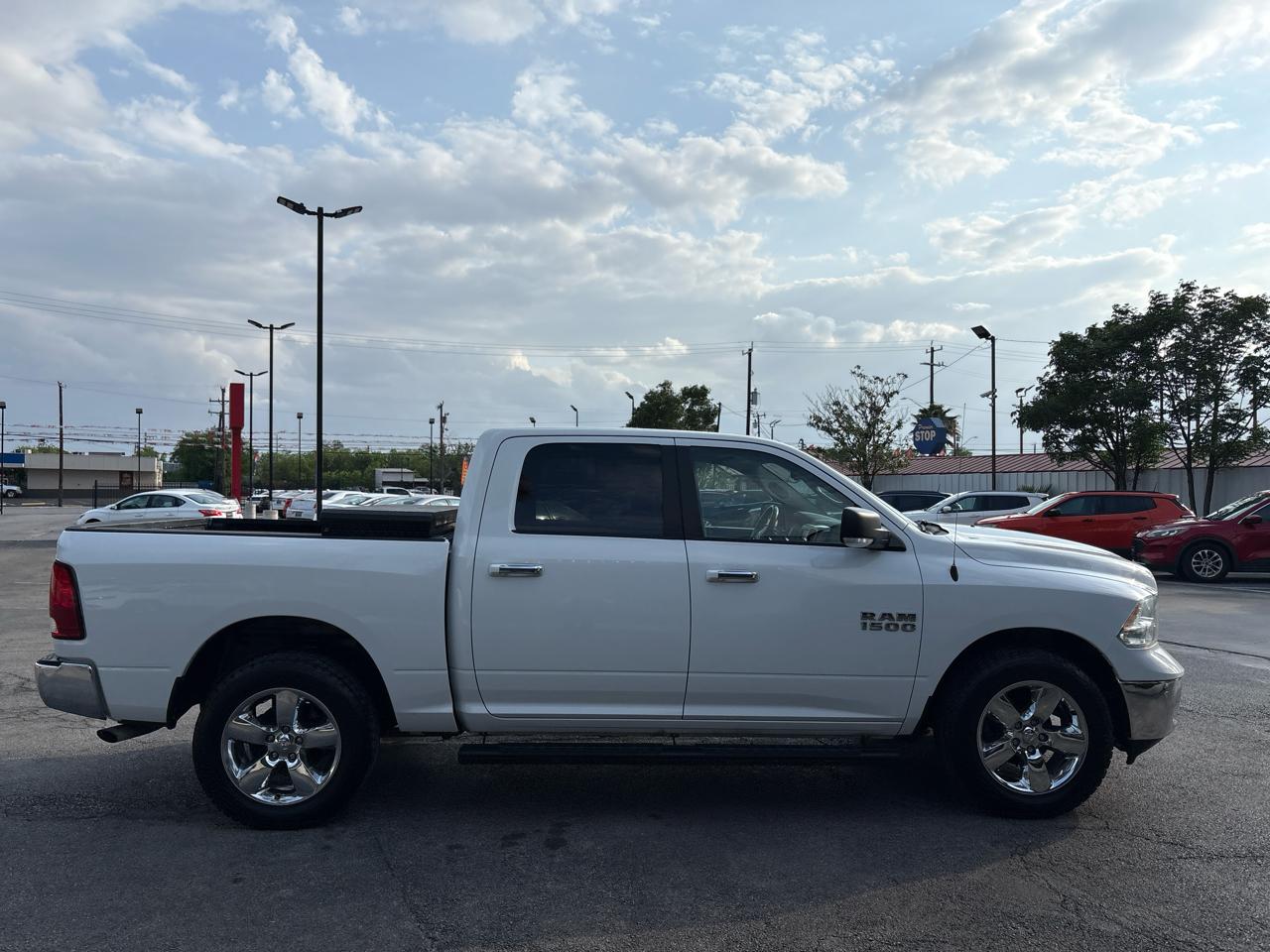RAM 1500 4WD Crew Cab 140.5" Big Horn 2016