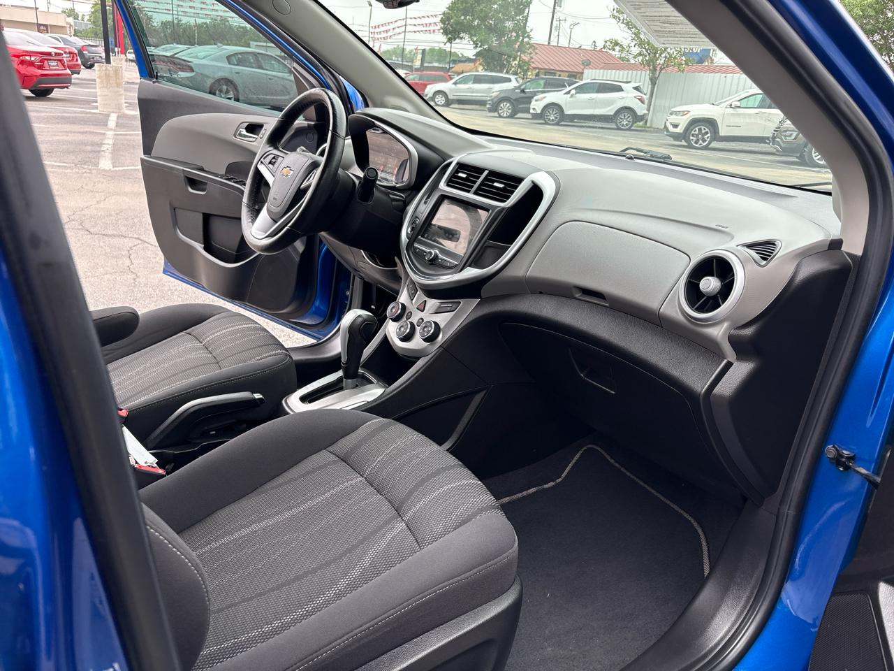 Chevrolet Sonic 4dr Sdn Auto LT 2019