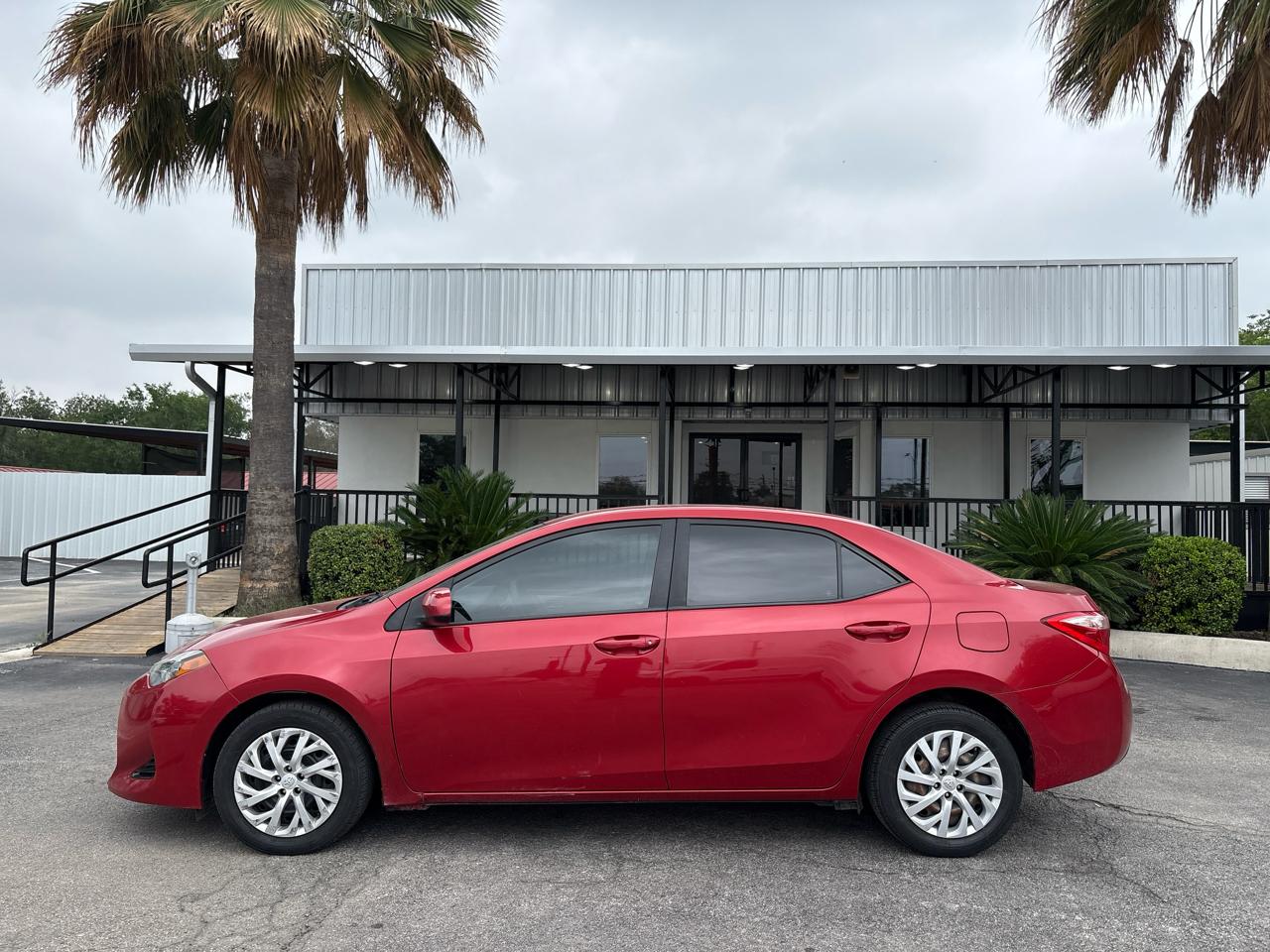 Toyota Corolla XLE CVT (Natl) 2018