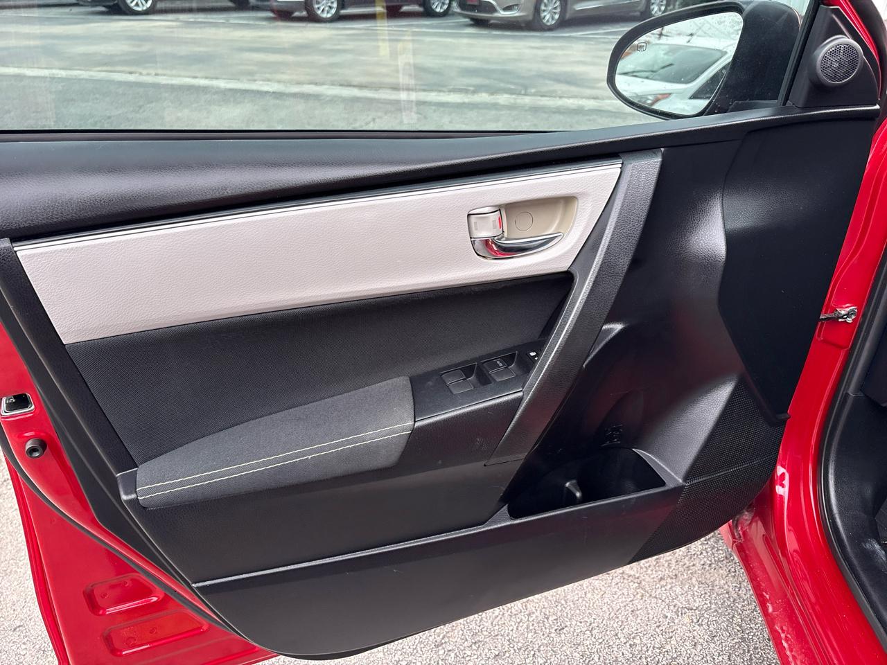 Toyota Corolla XLE CVT (Natl) 2018