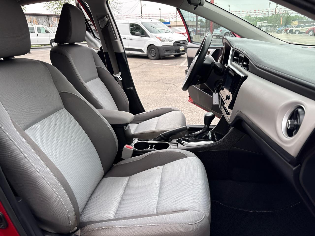 Toyota Corolla XLE CVT (Natl) 2018