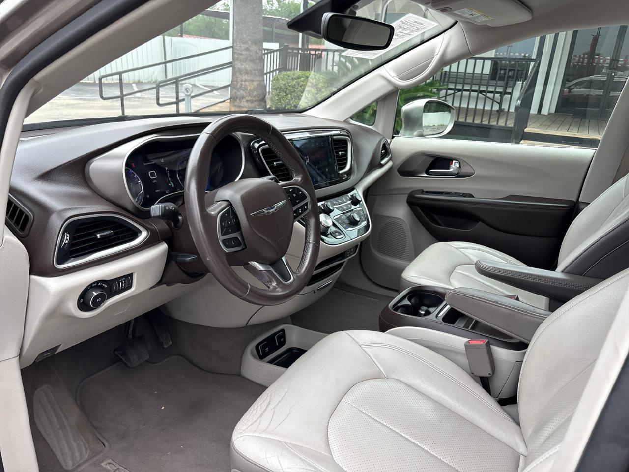 Chrysler Pacifica Touring L FWD 2018