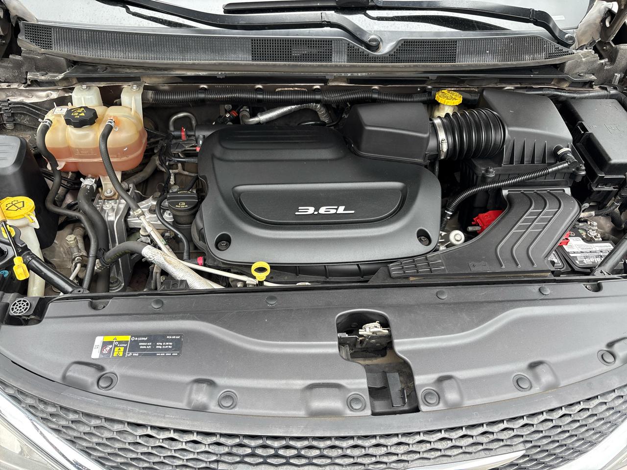 Chrysler Pacifica Touring L FWD 2018