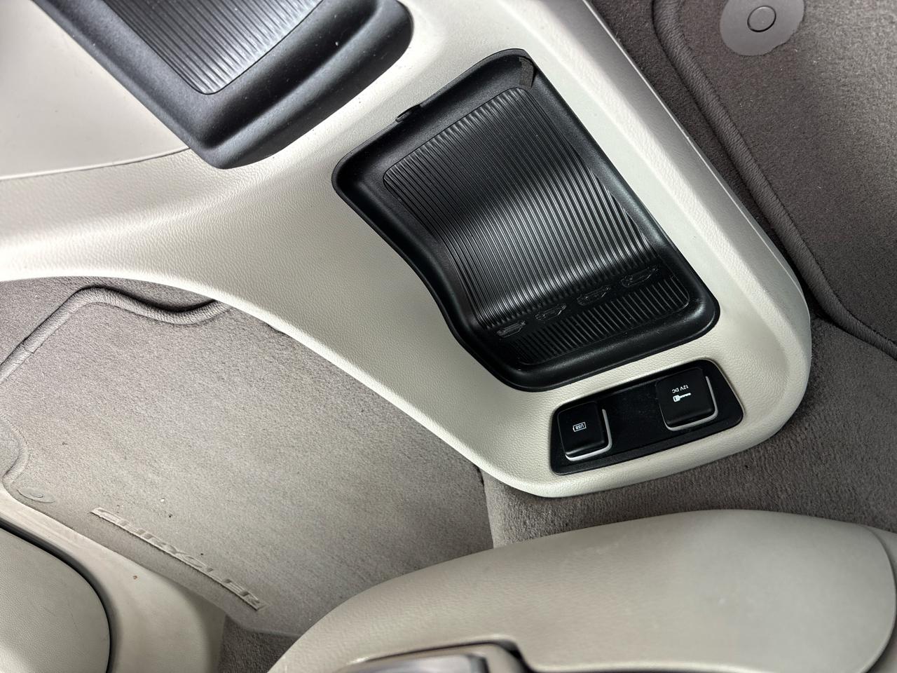 Chrysler Pacifica Touring L FWD 2018