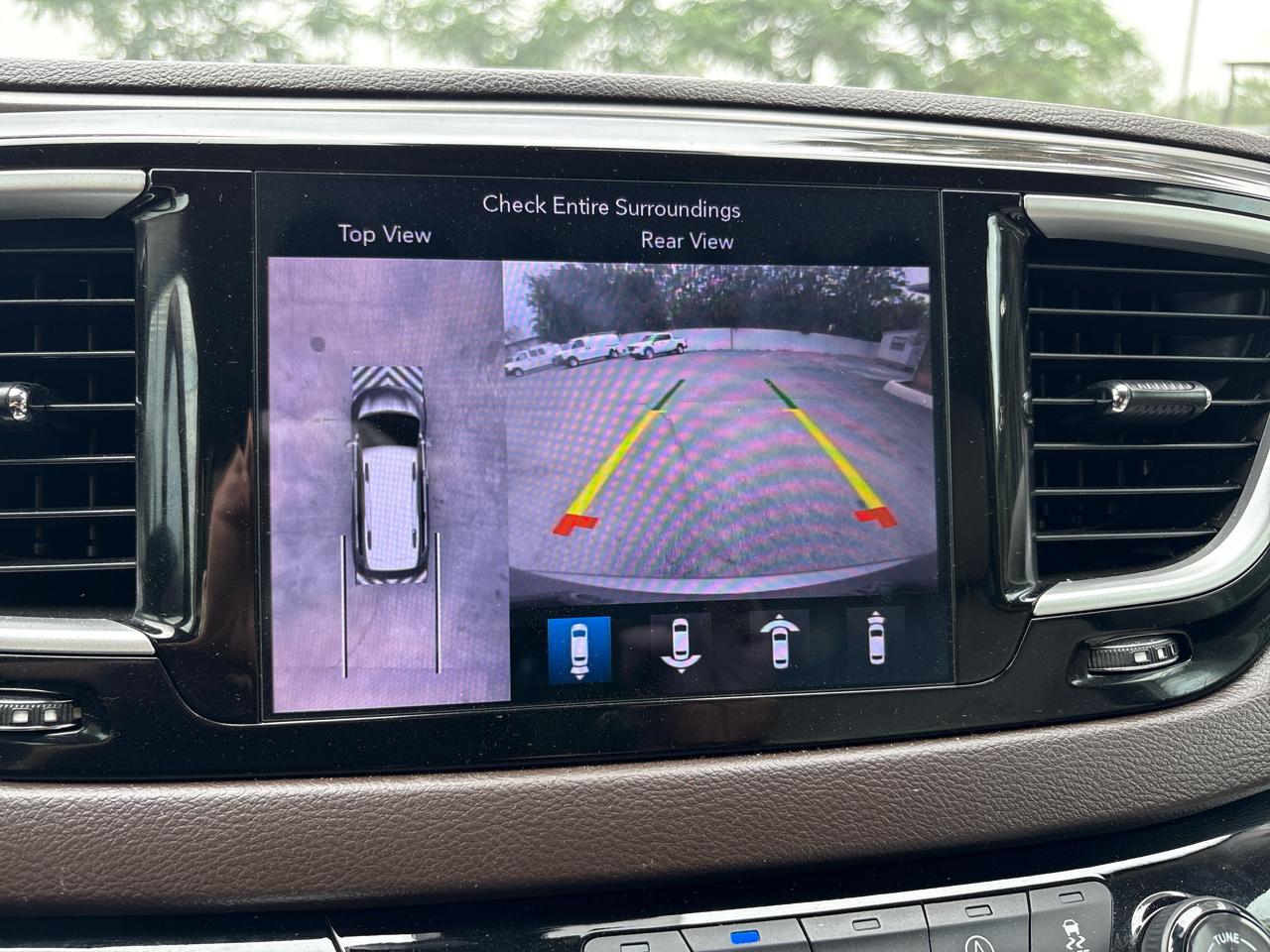 Chrysler Pacifica Touring L FWD 2018