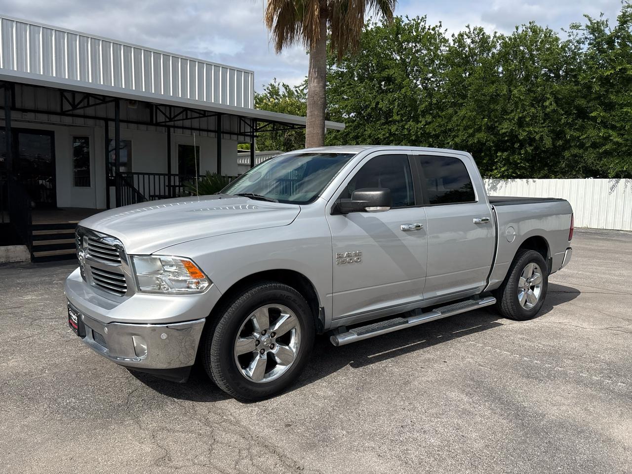 RAM 1500 2WD Crew Cab 140.5" Lone Star 2016
