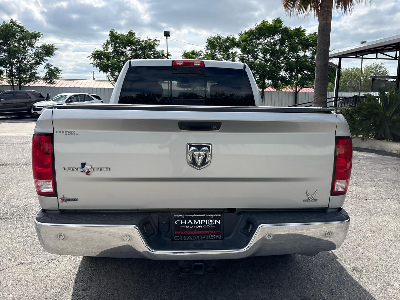 RAM 1500 2WD Crew Cab 140.5" Lone Star 2016