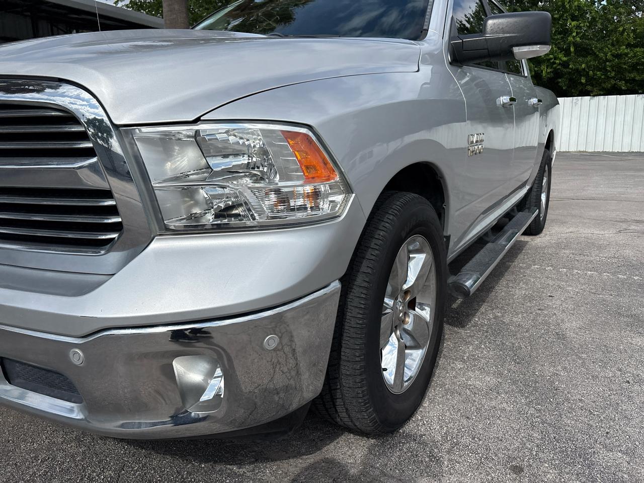 RAM 1500 2WD Crew Cab 140.5" Lone Star 2016