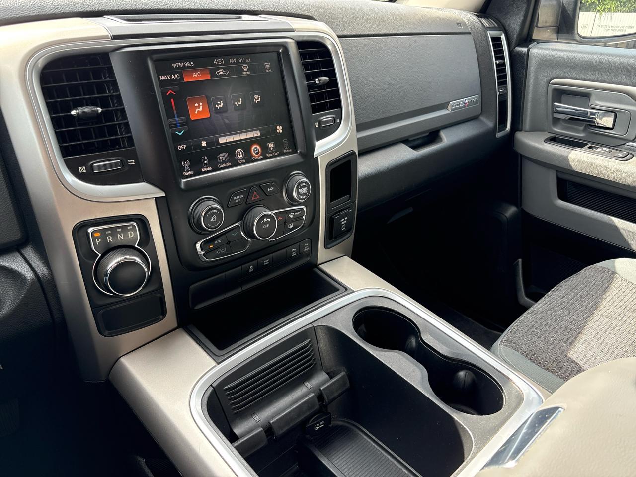 RAM 1500 2WD Crew Cab 140.5" Lone Star 2016